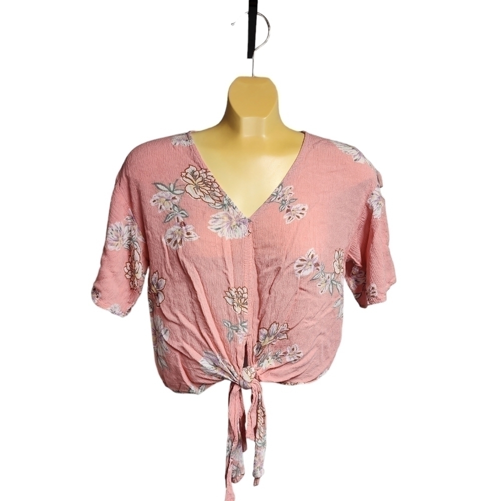 Eyeshadow V Neck Tie Front Top​
